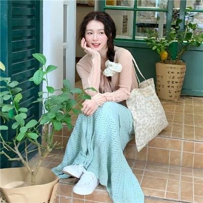魔女商店再开业海报